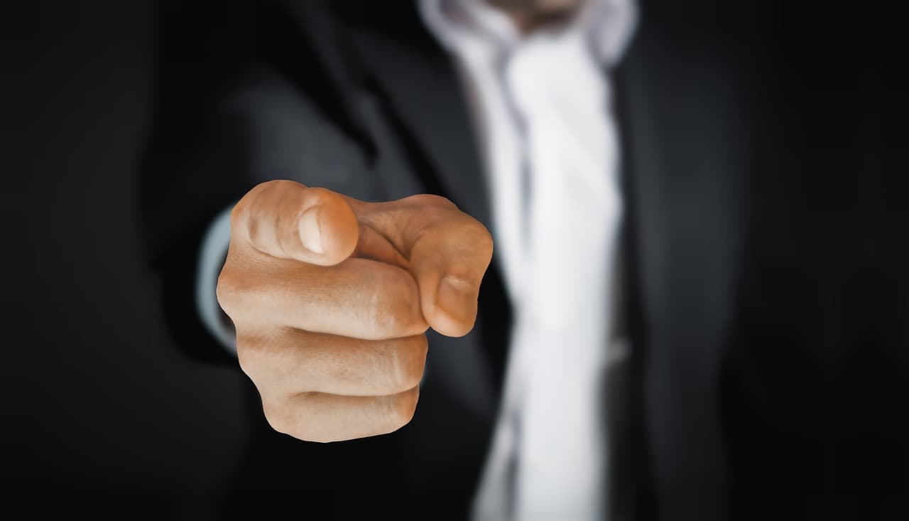 Por que não devemos nos sentir culpados por estar em uma situação financeira difícil?