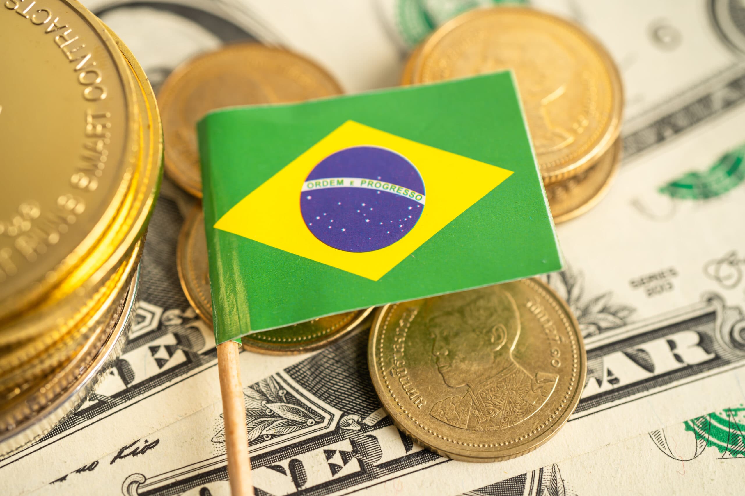 Fui morar nos EUA para dar uma melhor vida para meus pais que moram no Brasil. O tarifaço pode me atrapalhar?